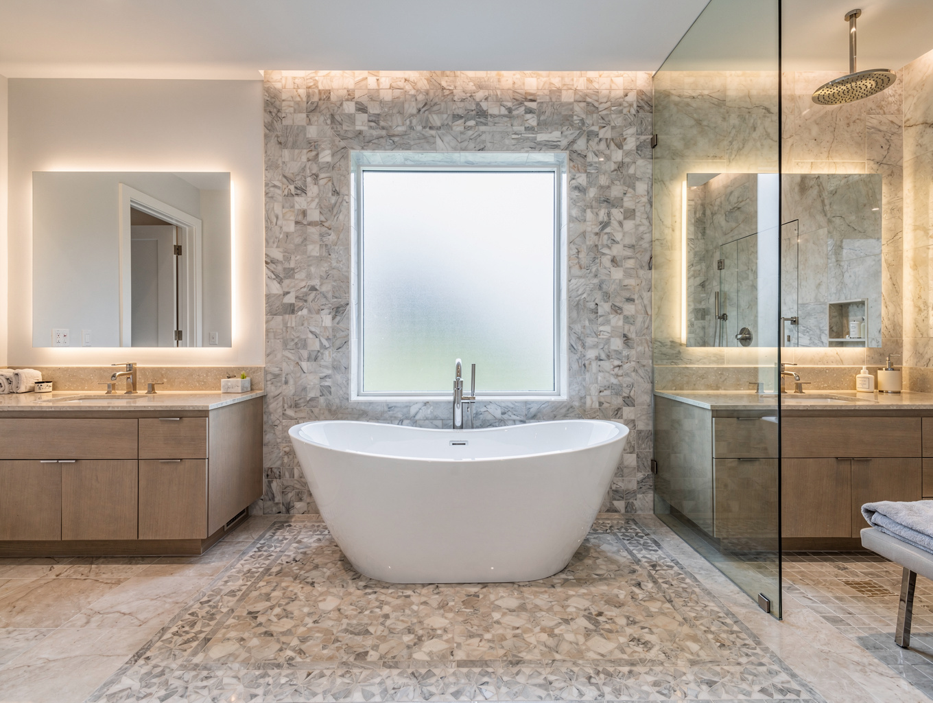Space-saving bathroom remodel options in Lakeland FL